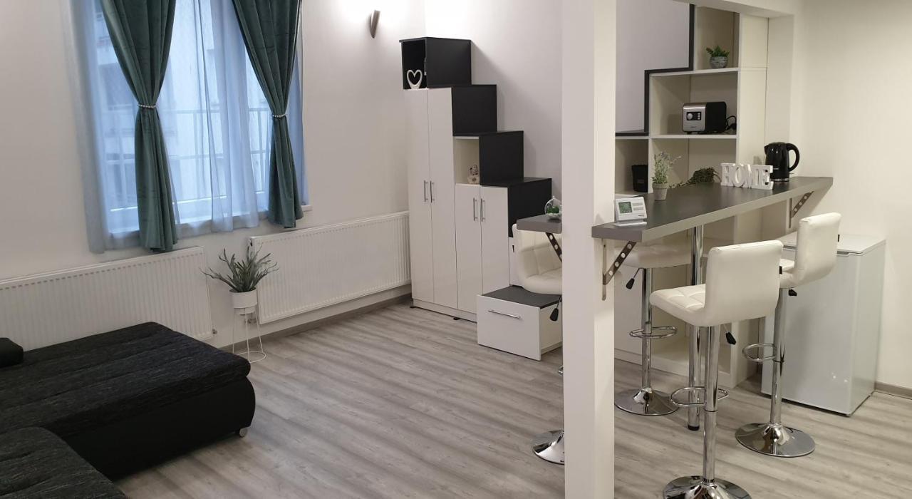 Belvarosi Apartman 2 Διαμέρισμα Μίσκολτς Εξωτερικό φωτογραφία